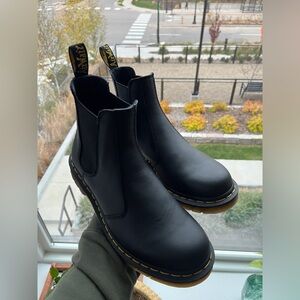 Dr. Martens-2976 Chelsea Boot size 9